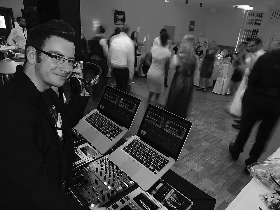 800x800 DJ Frankfurt Hochzeit Empfehlung